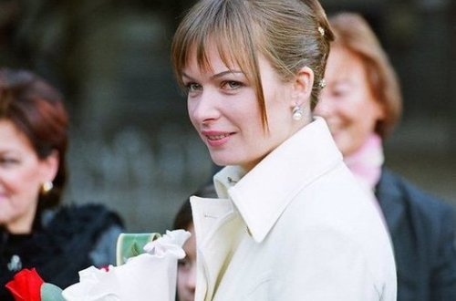 Saakaşvilinin həyat yoldaşı böyük siyasətə addım atır