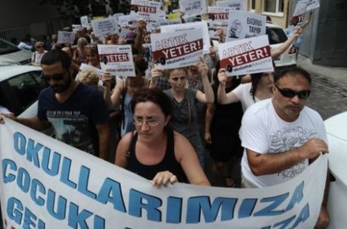 Türkiyə məktəbliləri dünyəvi təhsil üçün mübarizəyə qalxdılar