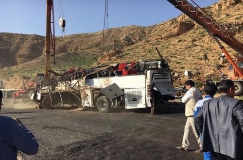 Yol qəzasında 19 əsgər ölüb