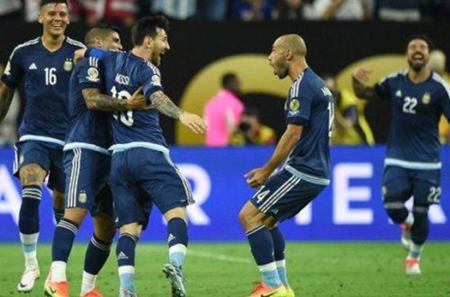 Amerika kubokunda ilk finalçı müəyyənləşdi