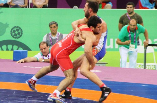 Cəbrayıl Həsənov quru hesabla 1/4-də!