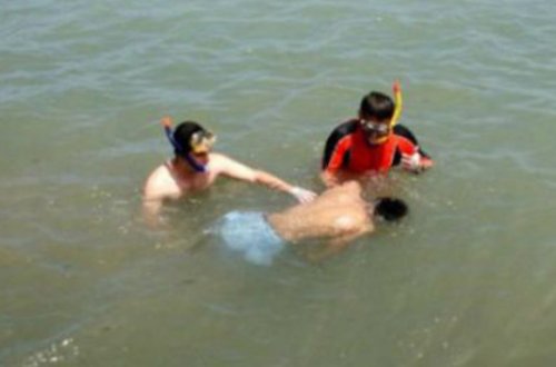 6 yaşlı uşaq Xəzərdə batdı