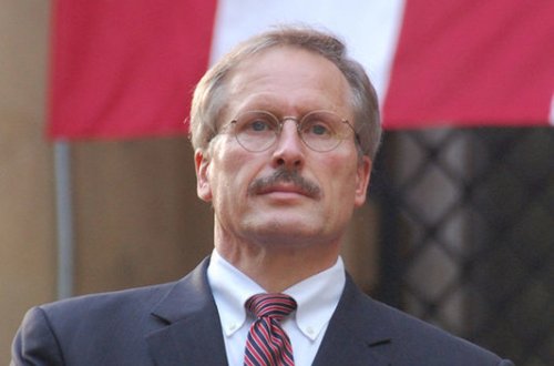 Sekuta Qarabağdan danışdı