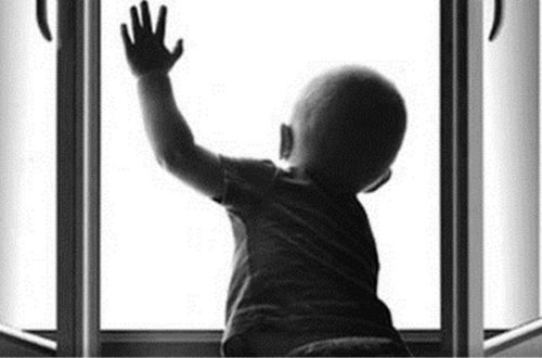 Bakıda azyaşlı uşaq faciəli şəkildə ölüb