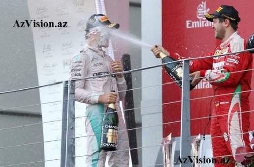 Pilotların qələbə sevinci