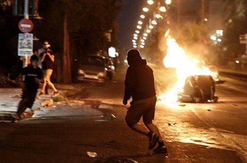 Yunanıstanda Türkiyə konsulluğuna hücum olub