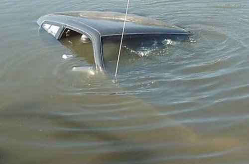 Xaçmazda maşınla kanala düşən 4 nəfər tapılıb