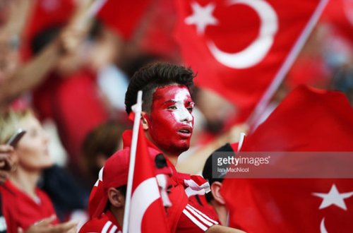 Türkiyə İspaniyaya qarşı