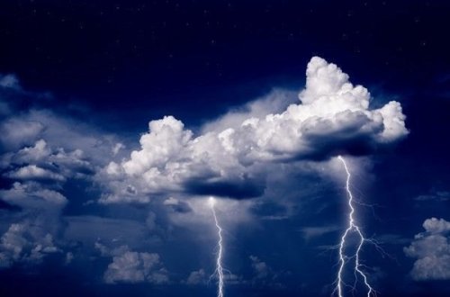 Sabah rayonlarda şimşək çaxacaq, dolu düşəcək