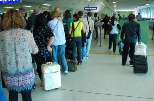 Bakı aeroportunda nə baş verir?