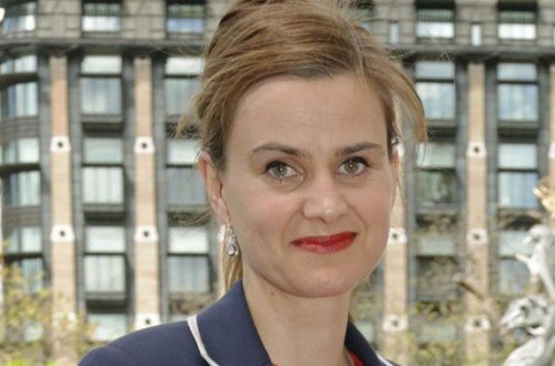 İngilis qadın deputat silahlı hücumda öldü