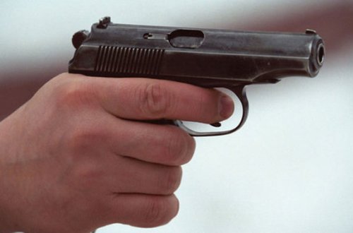 Qız üstündə polisi öldürənə