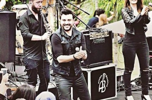Tanınmış müğənni toy tarixini açıqladı