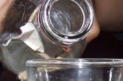 İçkidən zəhərlənən şəxs öldü