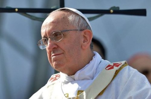 Roma papası Ermənistana