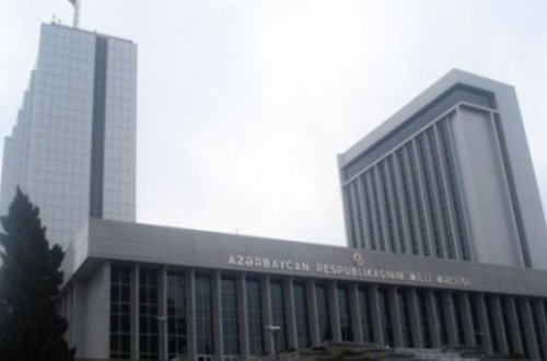 Vətəndaşların şikayət və ərizələrinə baxılmasında qayda pozuntusuna görə cəzalar müəyyənləşdirilib