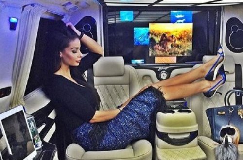 Azərbaycanın varlı uşaqları Türkiyə mediasında: bahalı maşınlar, cazibədar qızlar