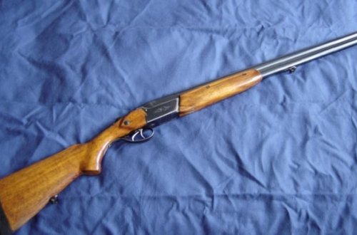 Sinif yoldaşı olan qızı güllələdi