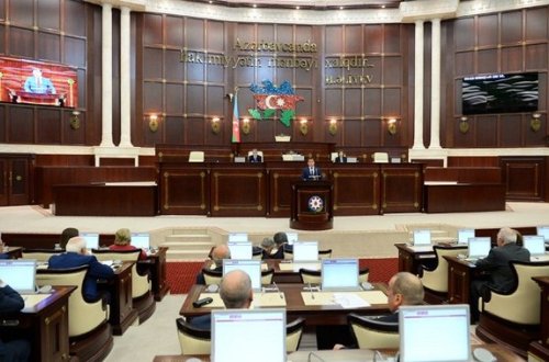 Milli Məclisdə nə müzakirə olunacaq?