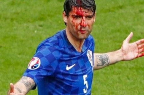 Xorvat futbolçu qan içində