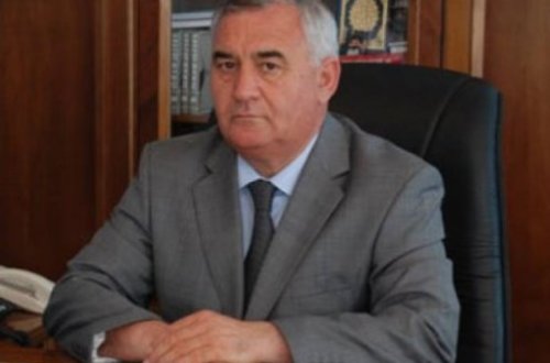 Füzuli icra başçının ağılasığmaz müşavirə oyunu və