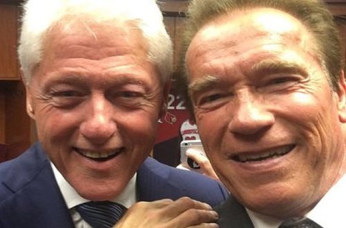 Şvarsneqer və Klinton Məhəmməd Əlinin dəfnində selfi çəkdirdilər