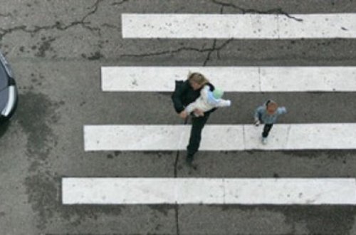 Bakıda avtomobillə vurulan azyaşlı ölüb