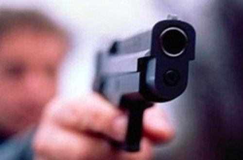 Maştağa sakini qohumunu güllələyib