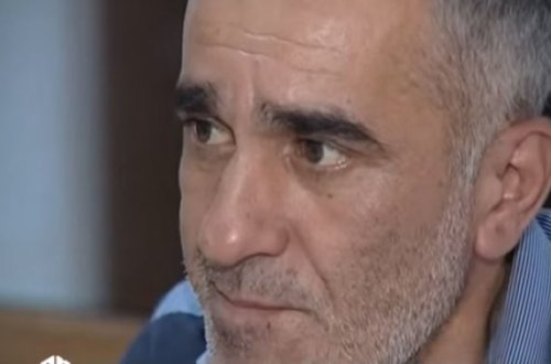 Eks-arvadını yoldan keçəndə görüb bıçaqladı