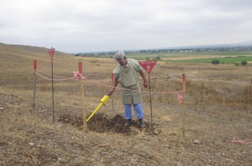 Cəbhəyanı rayonlarda mina axtarışı davam edir
