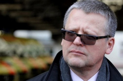 Səhiyyə naziri istefa verdi