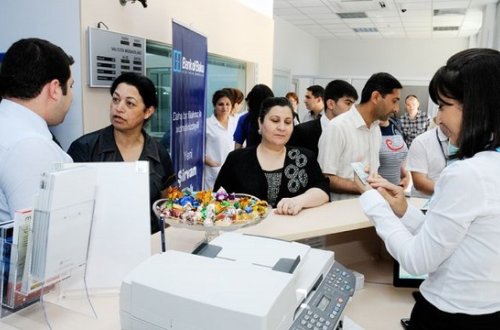 Bakıda banklar 12 saat işləyəcək