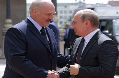 Putin Lukaşenkoya kifayət qədər yata bilməməsindən şikayət edib