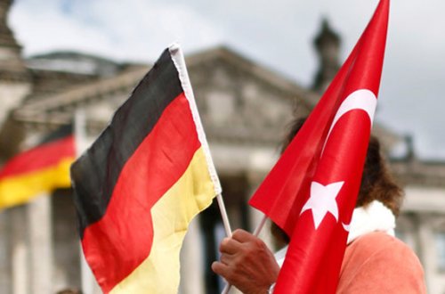 Türkiyəli diplomat Almaniya XİN-ə çağırıldı