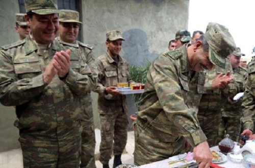 Zakir Həsənov 57 yaşını qeyd edir