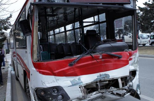 Bakıdakı avtobus qəzasında ölənlərin şəxsiyyəti açıqlandı