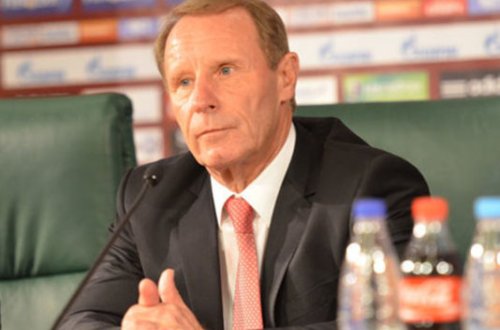 Berti Foqts azərbaycanlı məşqçi və futbolçulara söz atdı