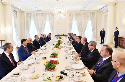 Əliyev Binəli Yıldırımın şərəfinə ziyafət verdi