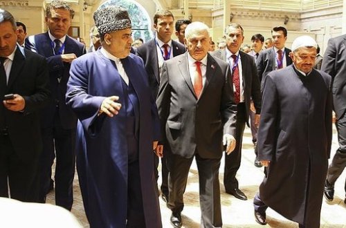 Yıldırım Bakıda Şeyxlə birgə