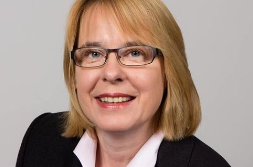 Bundestaqda yalnız bu xanım qətnamənin əleyhinə səs verib