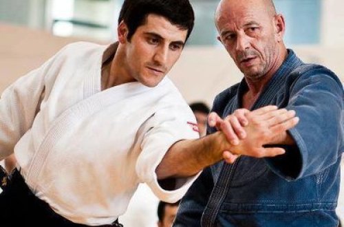 Aykido nəhəngi gənclərə çağırış etdi: