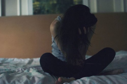 22 yaşlı üç uşaq anası intihar etdi