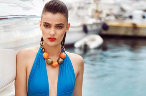 Prezidenti təhqir edən gözəl həbs cəzası aldı