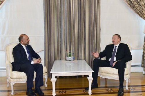 Prezident Əfqanıstanın Təhlükəsizlik Şurasının katibini