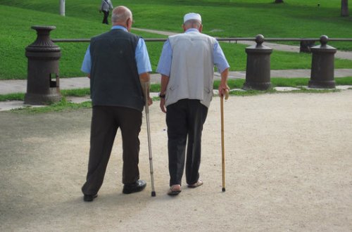 Azərbaycan əhalisinin neçə faizi təqaüdçüdür?