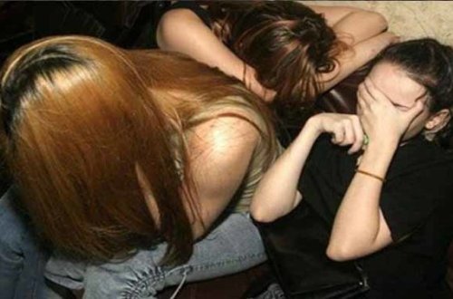 Özbəkistanda 10 uşaq anası qadın alverinə görə həbs edilib