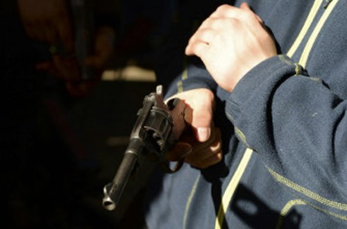 Qadının sifarişi ilə məmuru güllələyənlərdən biri də saxlanılıb