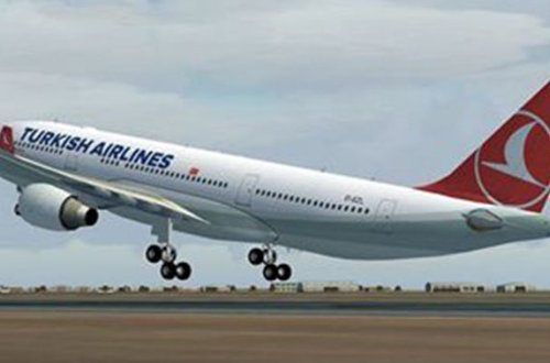 THY təyyarəsi təcili eniş etdi