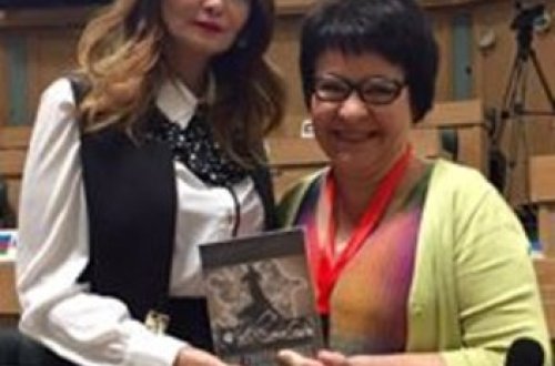 Qənirə Paşayeva Finlandiyanın İş və bərabərhüquqluq məsələləri üzrə komitə sədri Tarya Filatov ilə