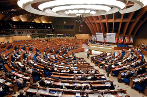 AŞ PA Xədicə İsmayılın azadlığa buraxılmasını alqışlayır